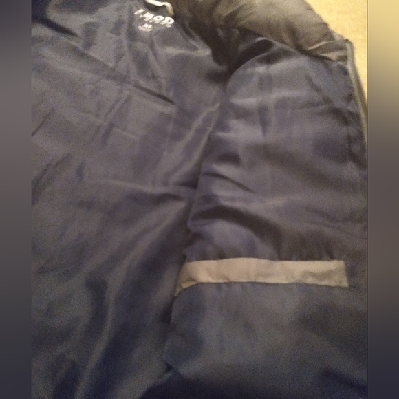 Izod Puffer Vest Quilted Performance XL NWOT Gorpcore Camping Fishing - Picture 7 of 7